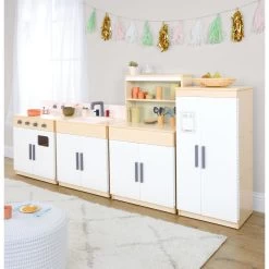 Environments® Hutch 11 Environments® Hutch -Toy Room S1102587 1